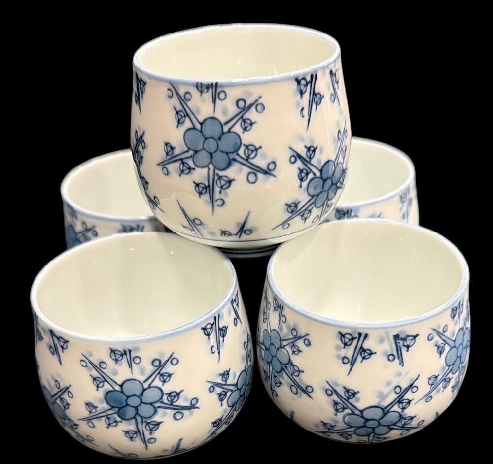 Vintage Japanese Tea Cups Set of 5 Blue White Yunomi Porcelain Tea Bowls Cups